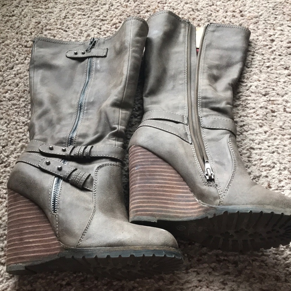 Very Volatile Boots